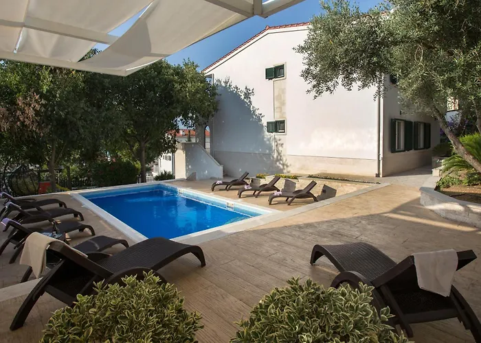 Calluna טרוגיר