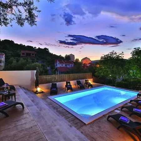 Calluna Willa Trogir