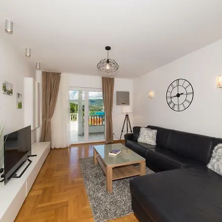 Calluna Willa Trogir