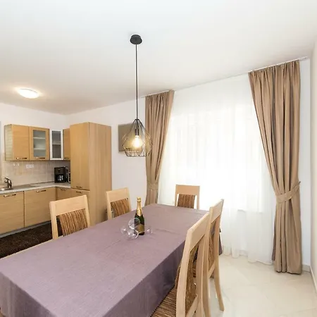 Calluna Willa Trogir